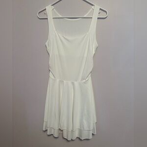 Elegant White Sleeveless Dress